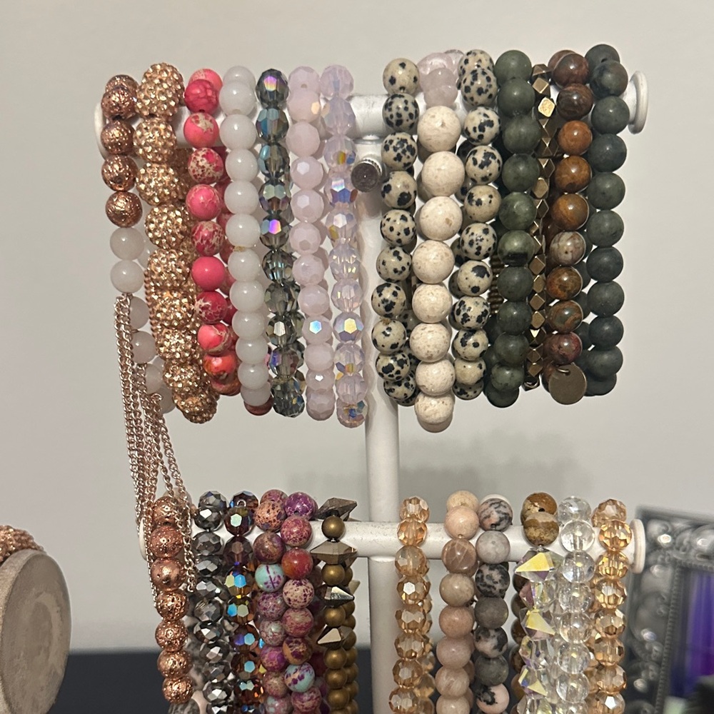 Chic Beaded Bracelet Set with Gold and Green Accents